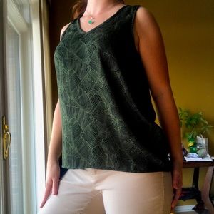 🌷2 for $10 🌷Vintage Braeve Green Flowy Patterned Top- S/M